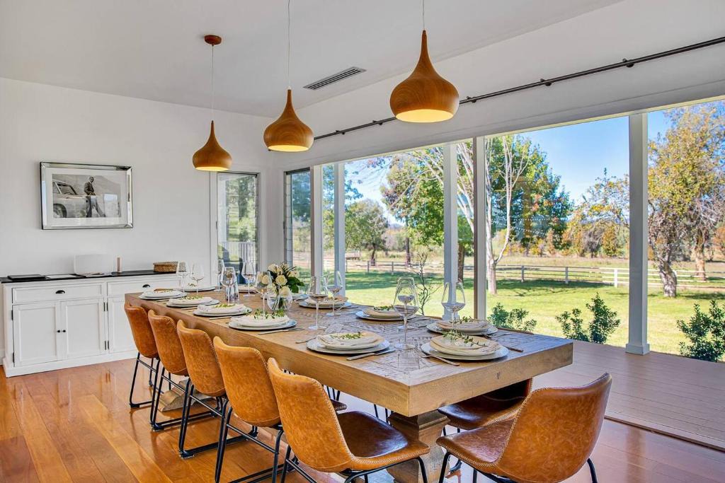 Bombira House | 'Bonnie View' A Magnificently Luxurious Retreat