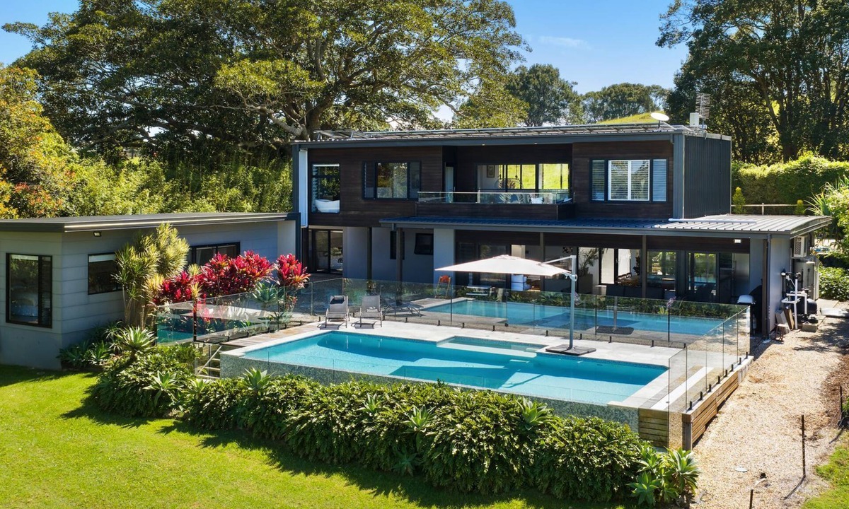 Newrybar House | Born Kraal Luxe Hinterland Escape Pool Firepit Views