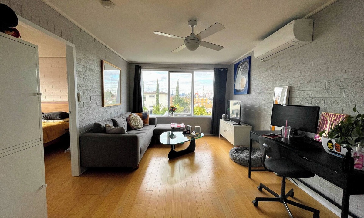 Footscray Apartment | Bright 1-Bed Apartment · Footscray's Best Kept Secret