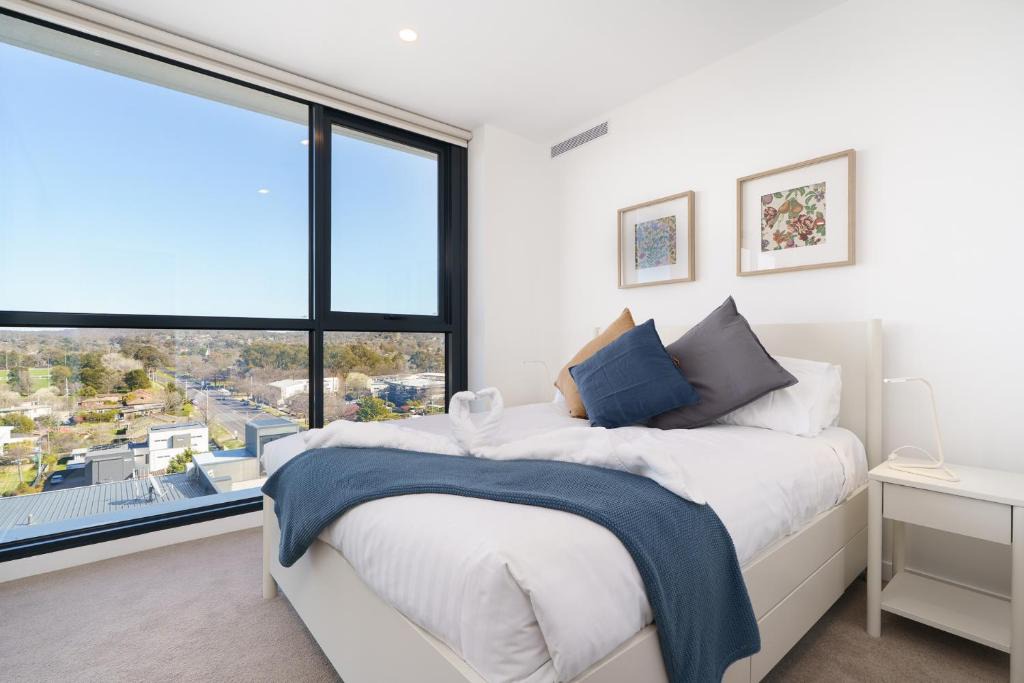 Turner Apartment | Bright 1BR Apartment with Stunning Views - Hosted by Canstay