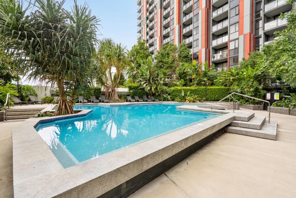 Bowen Hills Apartment | Bright 2-Bed Apartment in Bowen Hills