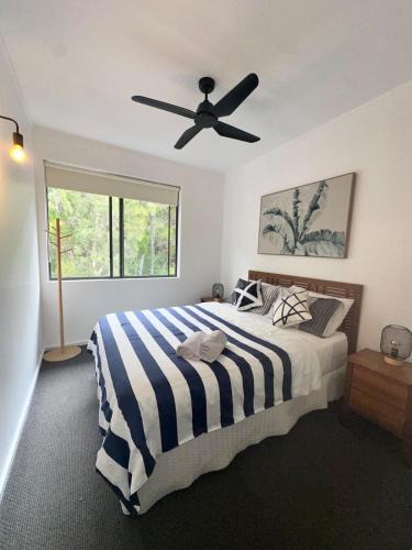 Rainbow Beach Apartment | Bright and spacious 2-Bed beach resort apartment