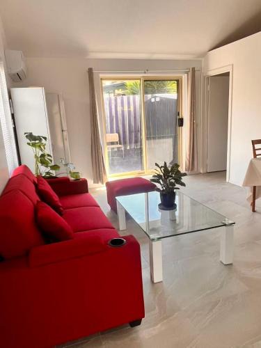 Knoxfield Villa | Bright & Quiet 1BR with Courtyard