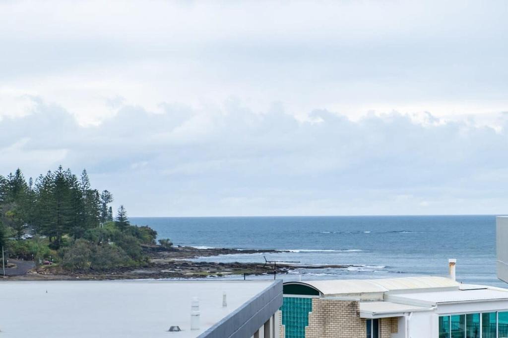 Kings Beach Apartment | Bright Stylish Kings Beach Apartment