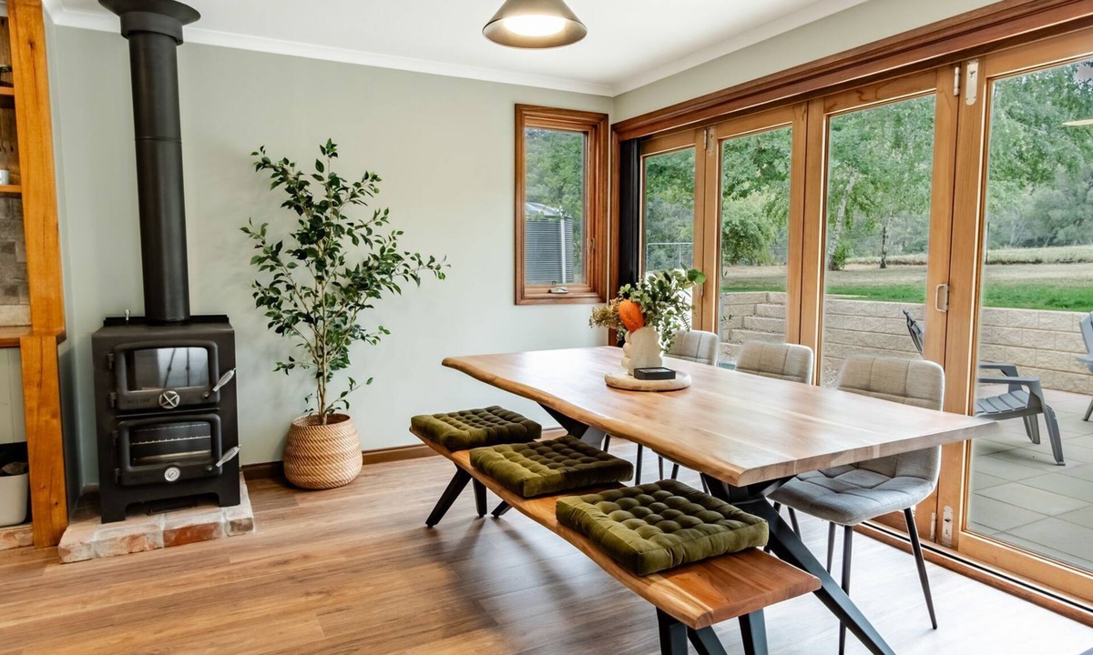 Porepunkah House | Buffalo Bliss - Magical views