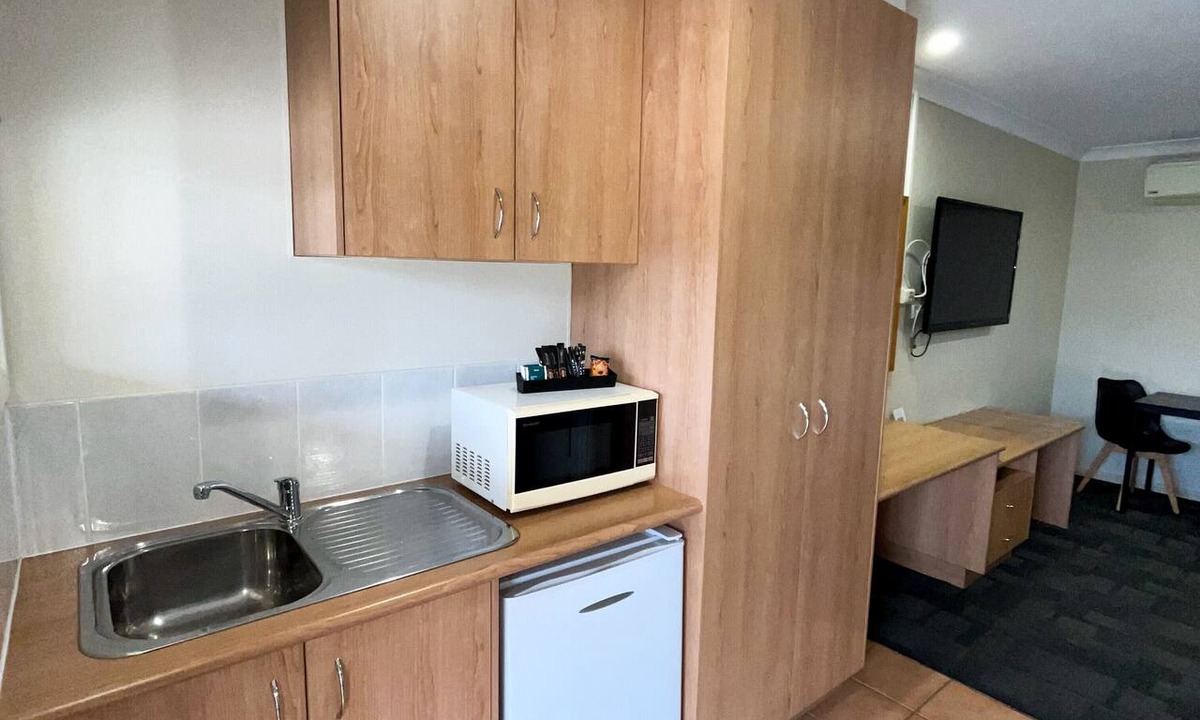 Parkes Hotel | Bushmans Motor Inn