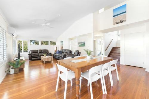 Mudjimba House | Cabana @ Cupania