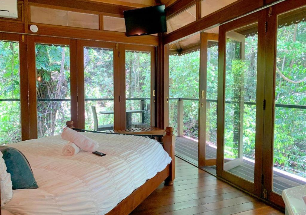Bayview Heights Resort | Cairns Rainforest Retreat