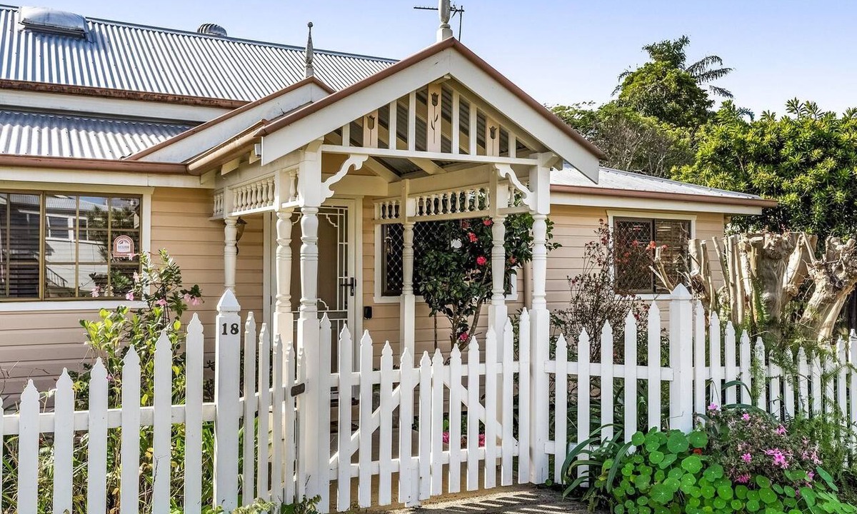 Alstonville House | Camellia Cottage - Historic Charm in the Heart of Alstonville