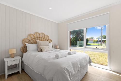 Capel Sound Villa | Capel Coastal Escape