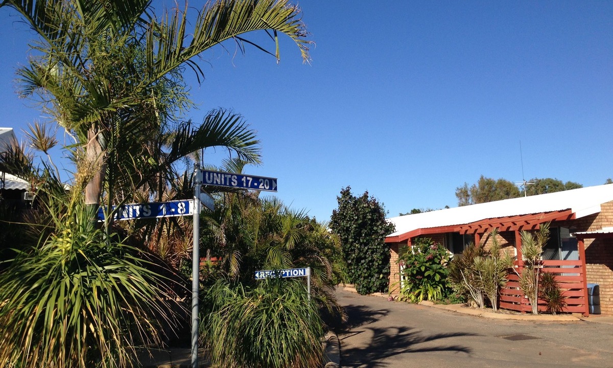Carnarvon Hotel | Carnarvon Central Apartments