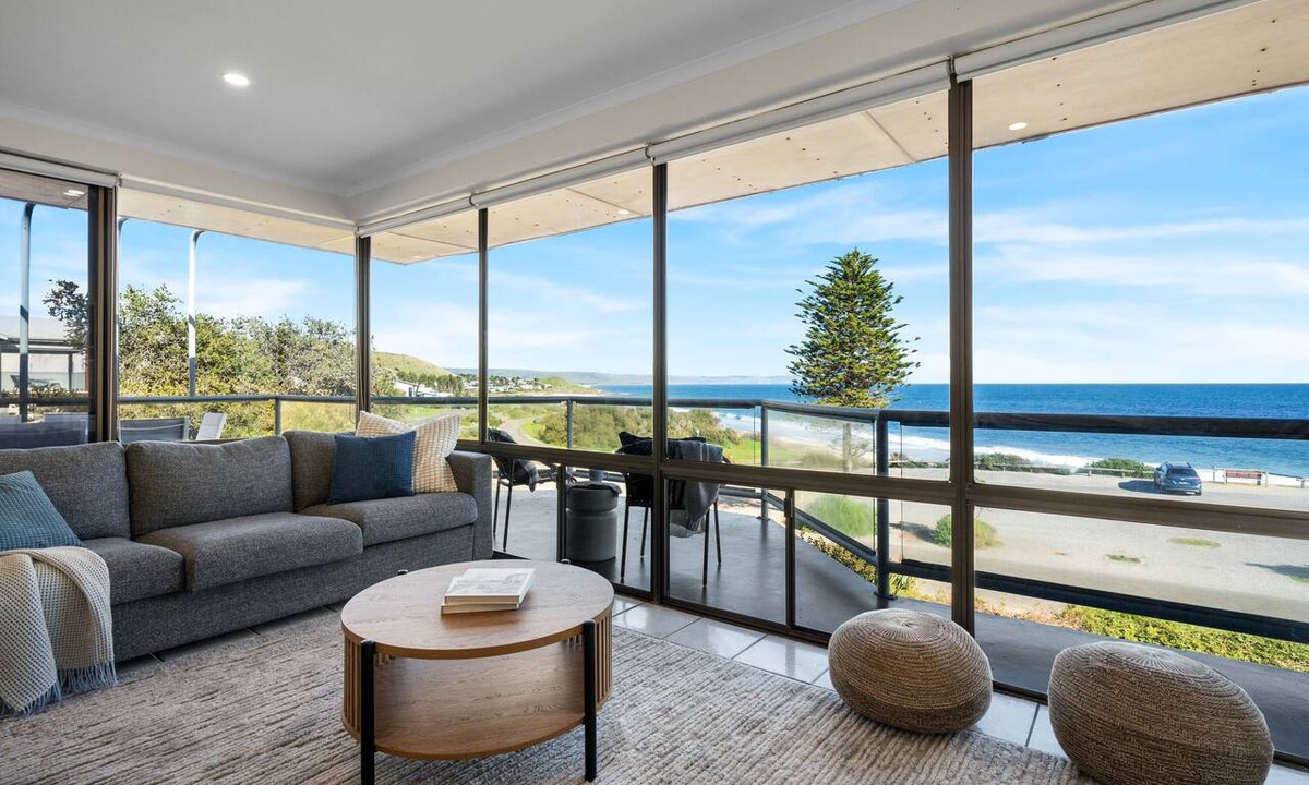 Carrickalinga House | Carrickalinga House A Symphony of Sea and Serenity