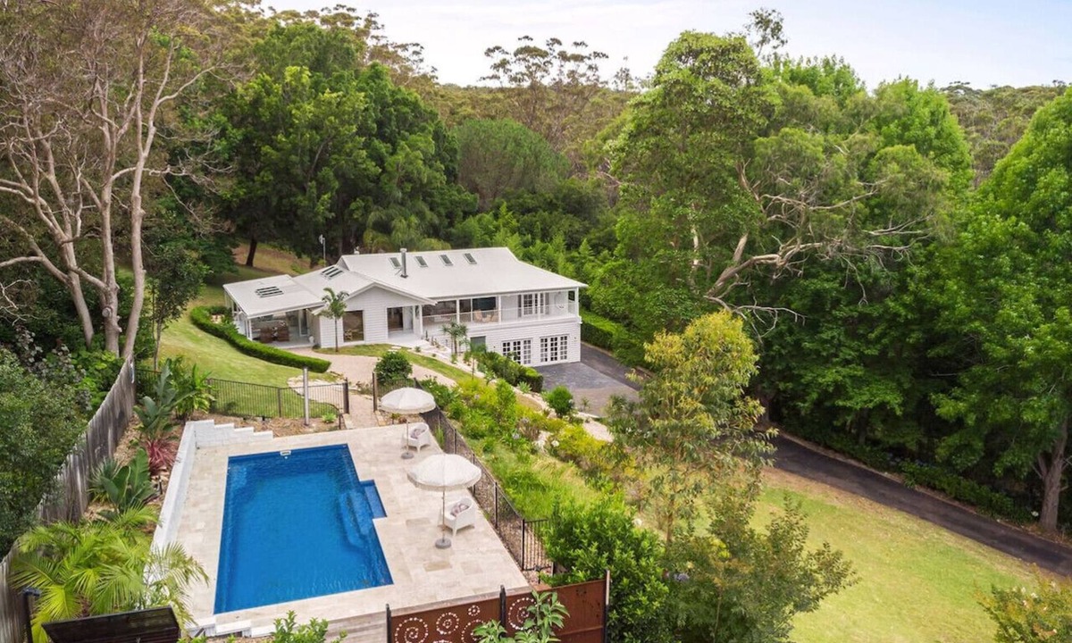 Macmasters Beach House | Casa Scenic - Luxury Serene Retreat | Pool & BBQ