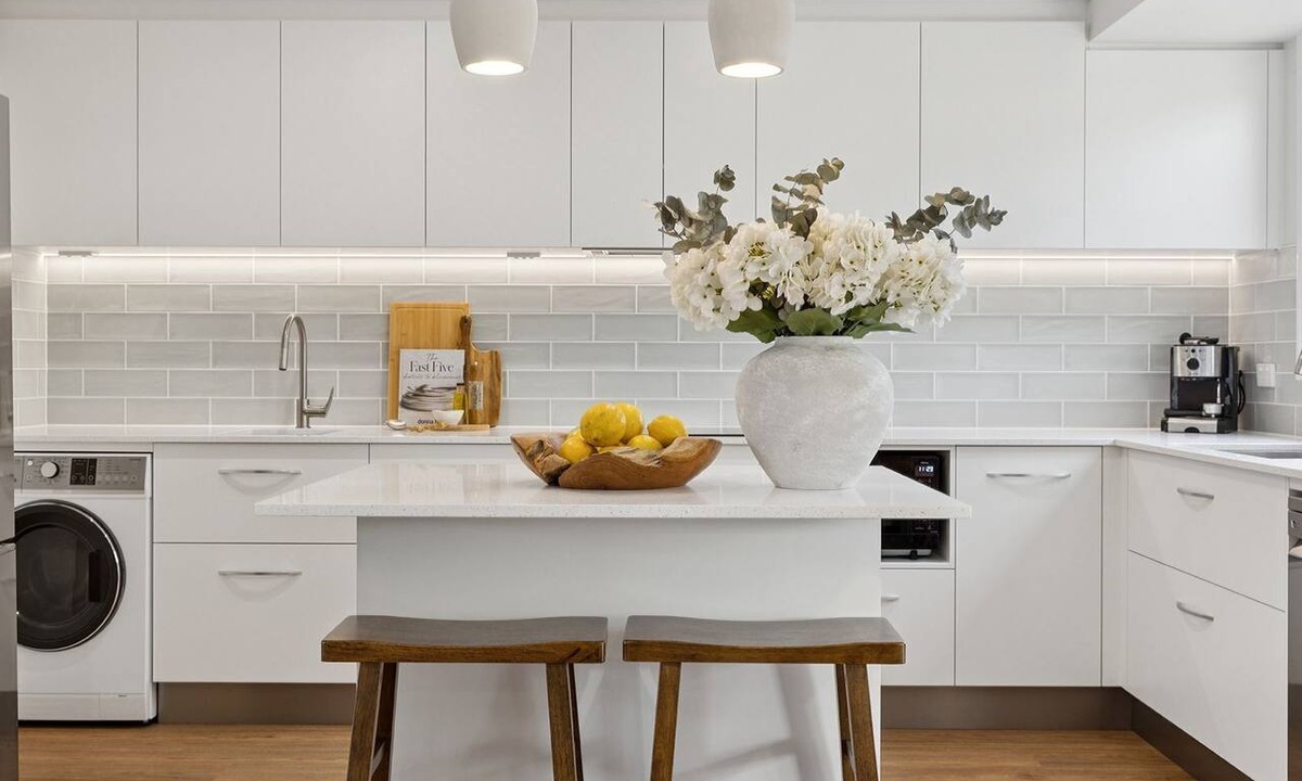 Yamba Apartment | Catalina Court Unit 7 - Only Steps from Pippi Beach - Holiday Yamba