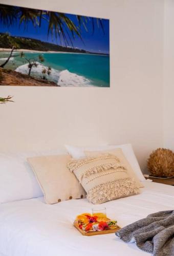 Point Lookout Apartment | Central Studio + Close to the beaches + Wifi & Netflix