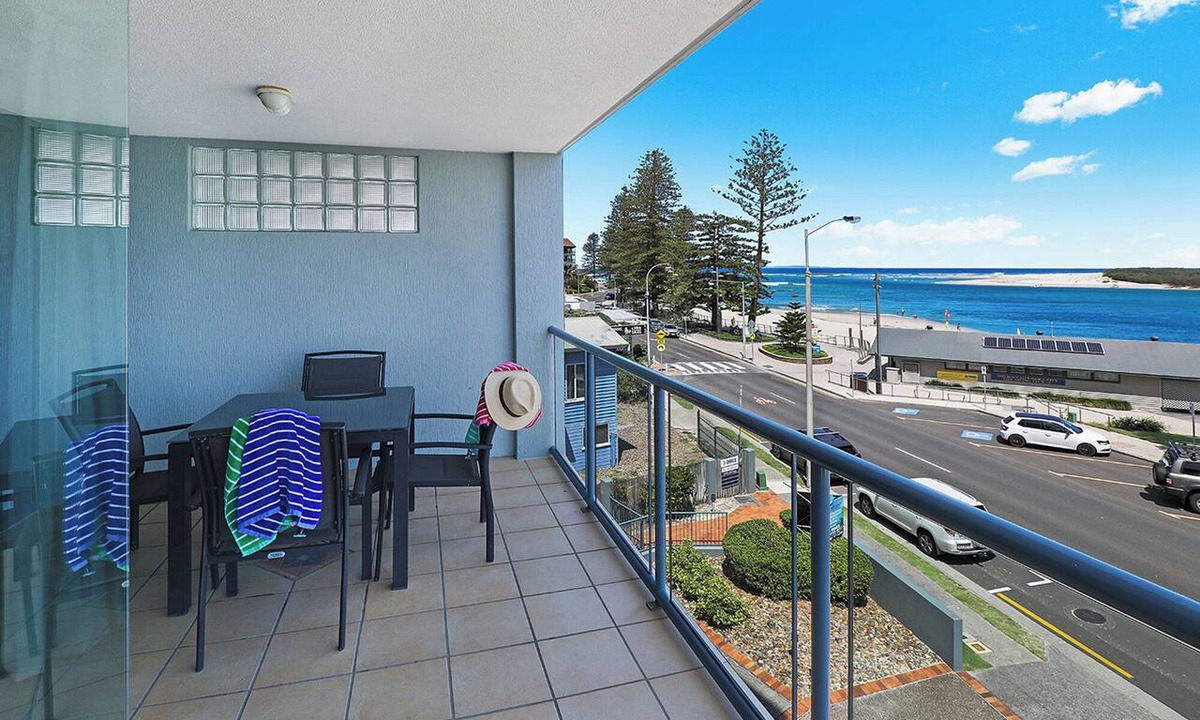 Caloundra Apartment | Cerulean Beachfront Apartment - Unit 5