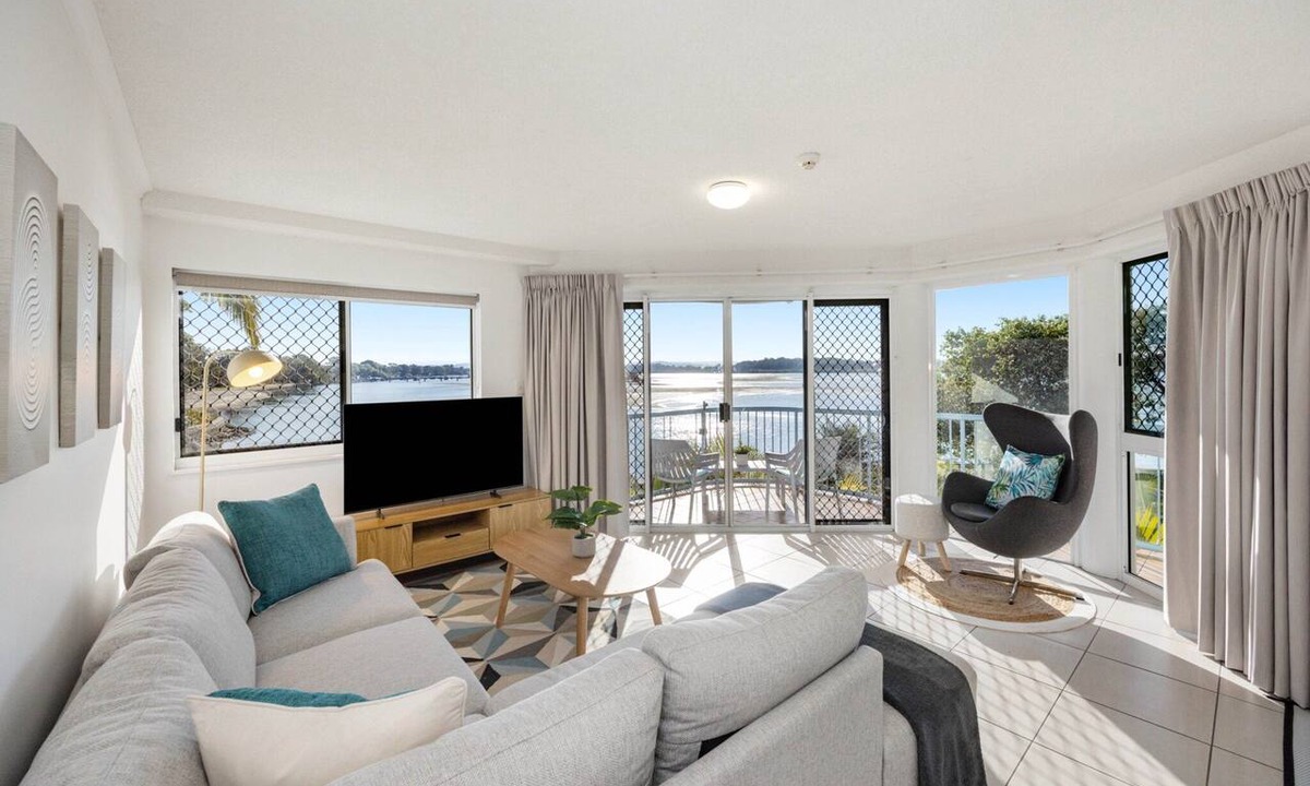 Maroochydore Apartment | Charming 2-Bed Coastal Haven Near Esplanade
