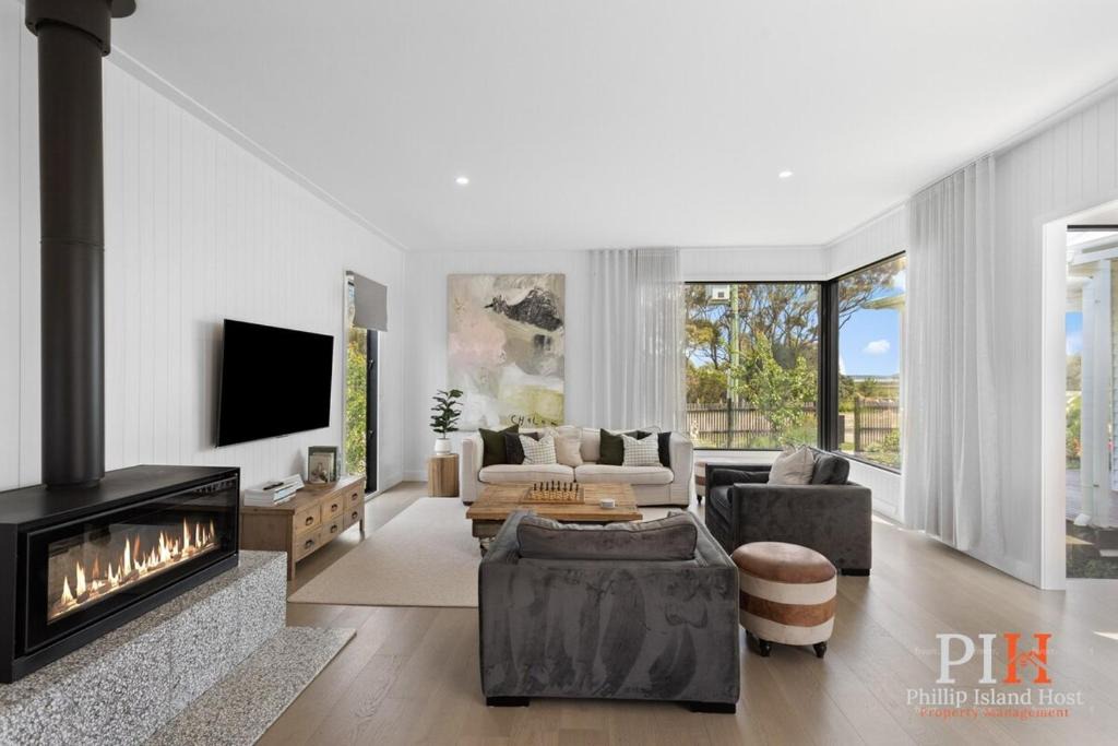 Newhaven House | Charming 4 BR Cottage Retreat