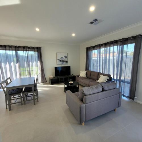 Totness House | Charming new home in Yanchep