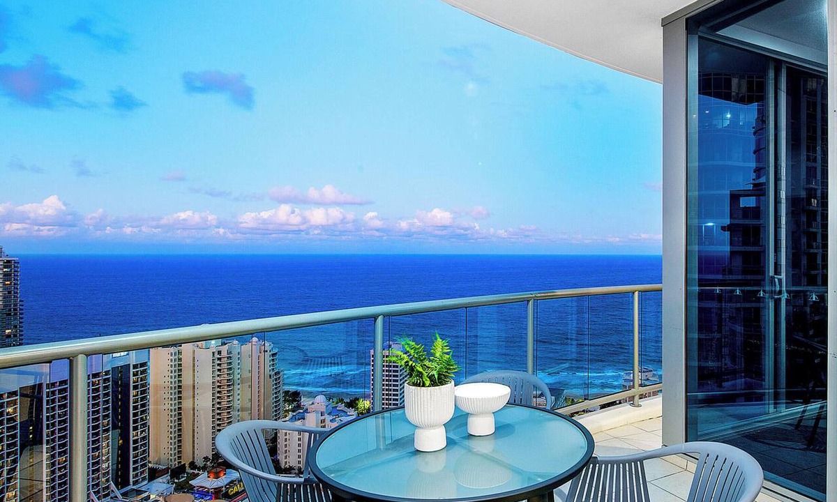 Surfers Paradise Apartment | Chevron – 3 Bedroom Executive Sub Penthouse