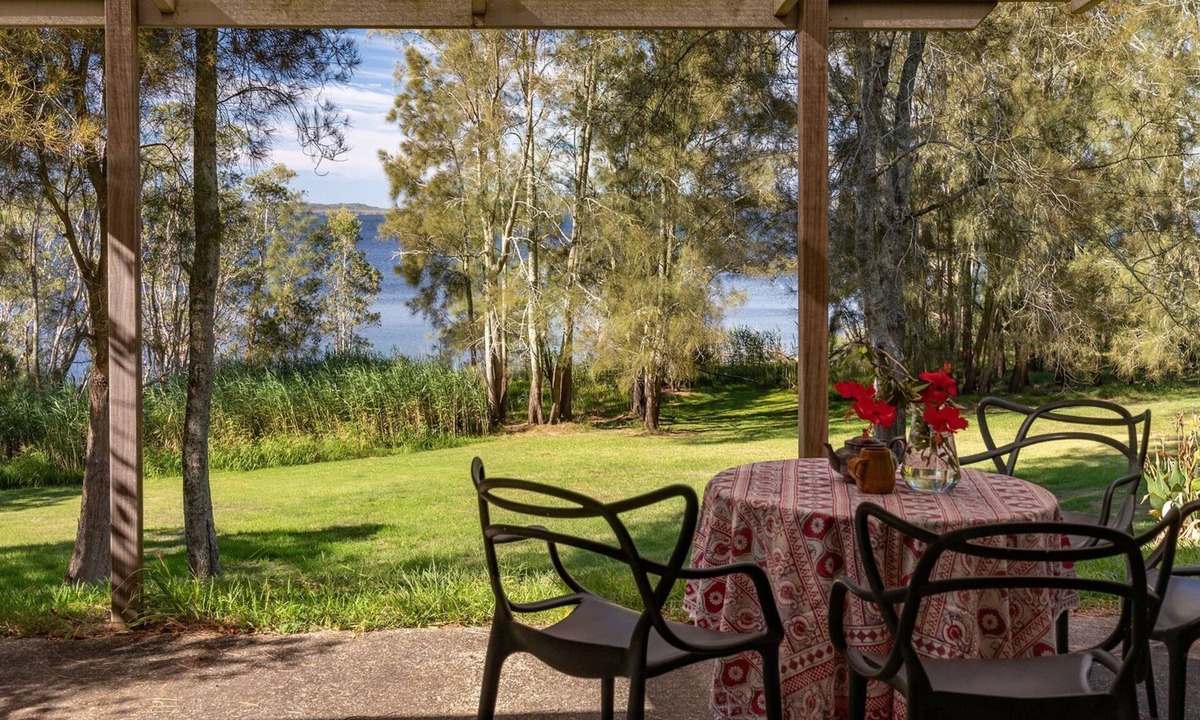 Bungwahl Cabin | Chill Out - couples retreat on the lake - short drive to Seal Rocks