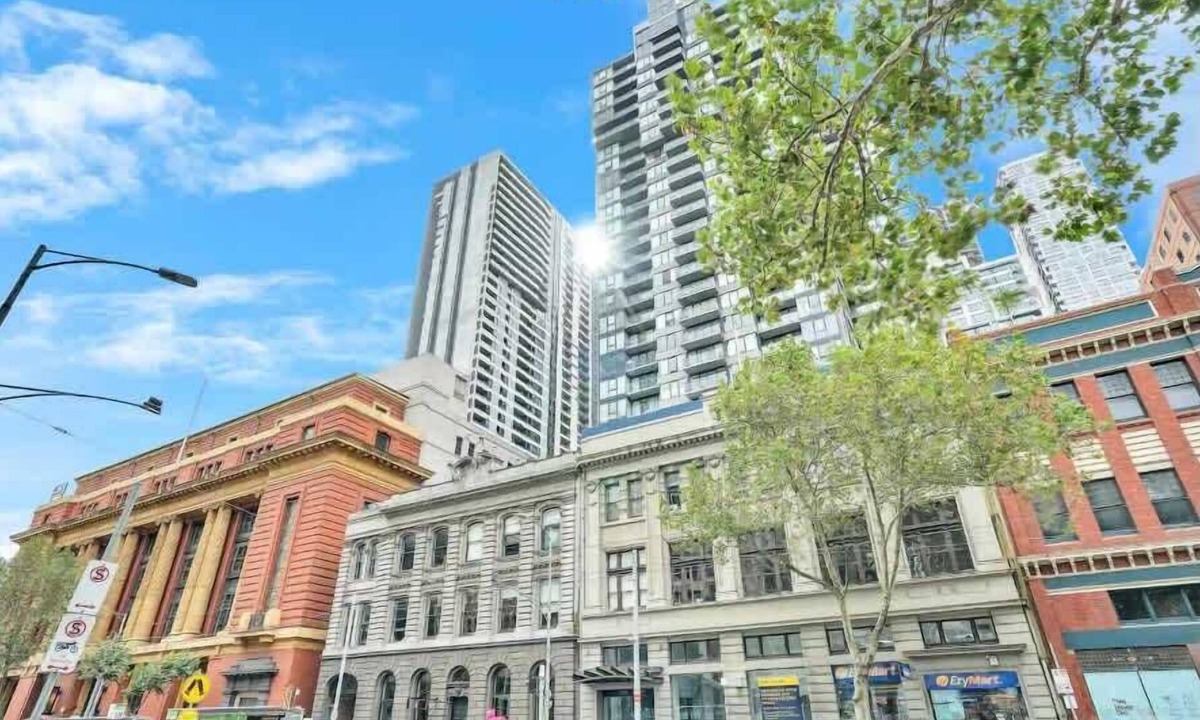 Melbourne Central Business District Apartment | City Point - Central Executive Apt w pool, tennis