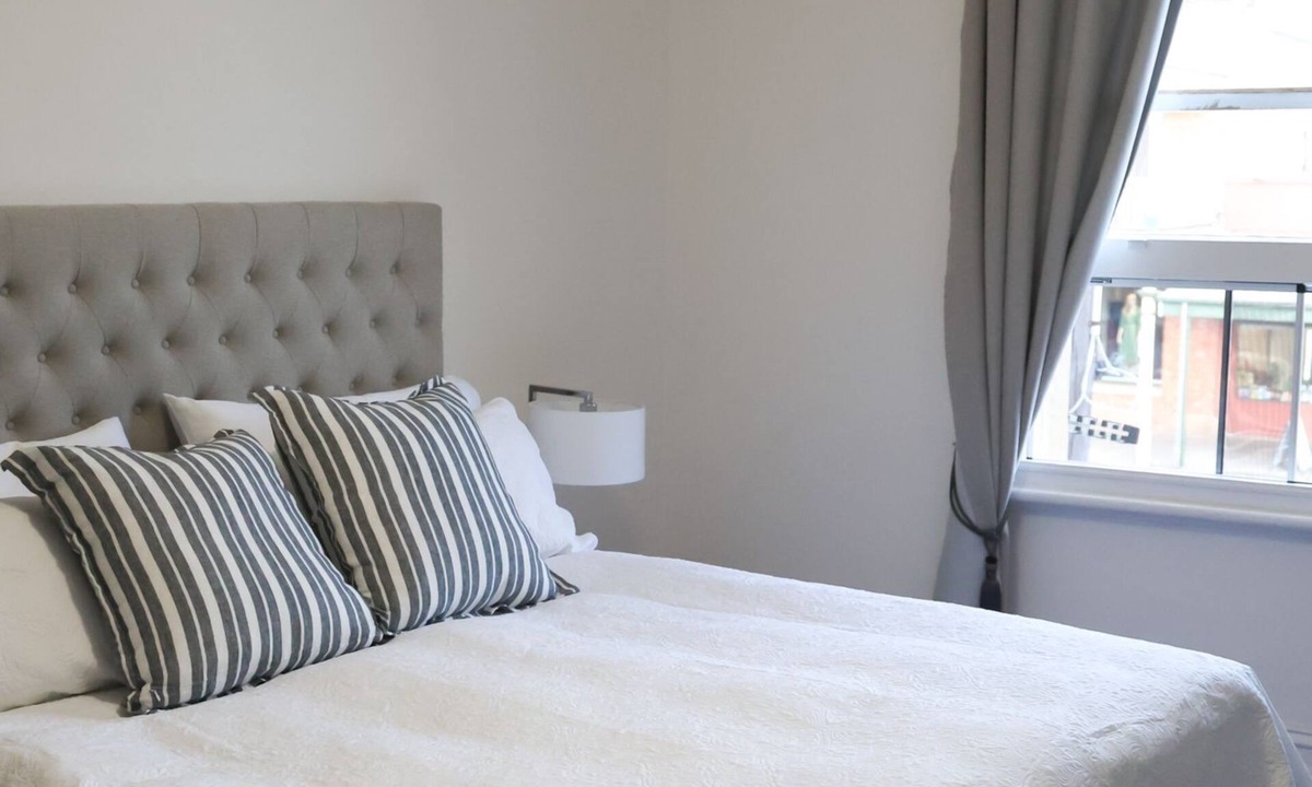 Beechworth Apartment | Clements Cottage on Main St. Bare bnb by Bare Body Beauty co.