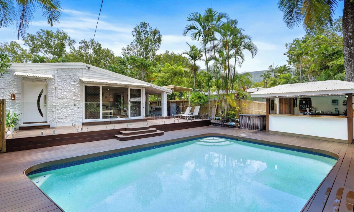 Clifton Beach House | Clifton Beach Family Retreat with Pool