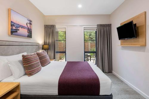 Seven Mile Beach Resort | Club Wyndham Seven Mile Beach, Trademark Collection by Wyndham