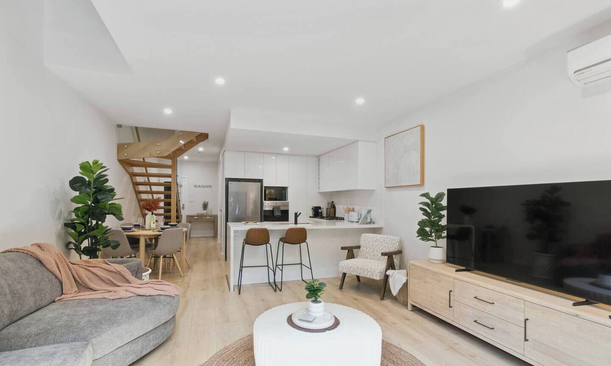 Thirroul House | Coastal Calm Escape Close to Thirroul and Beaches