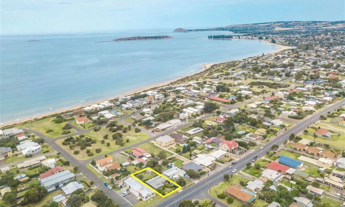 Hayborough House | Coastal Hayborough – Your Perfect Port Elliot/Victor Harbor Base