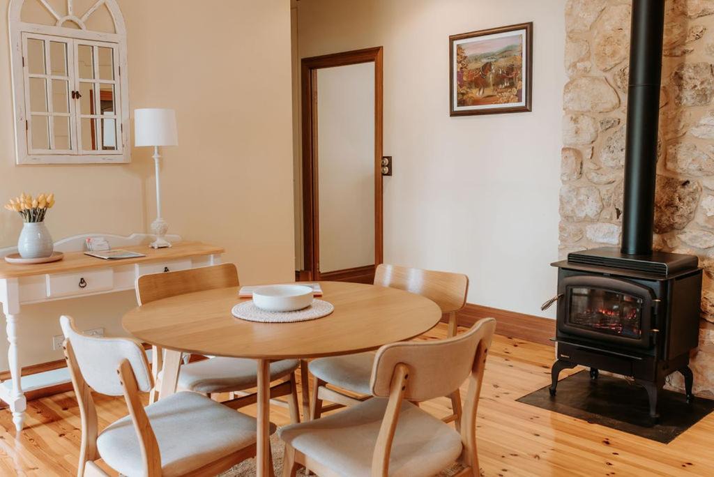 McLaren Vale House | Cole-Brook New Cottage - McLaren Vale