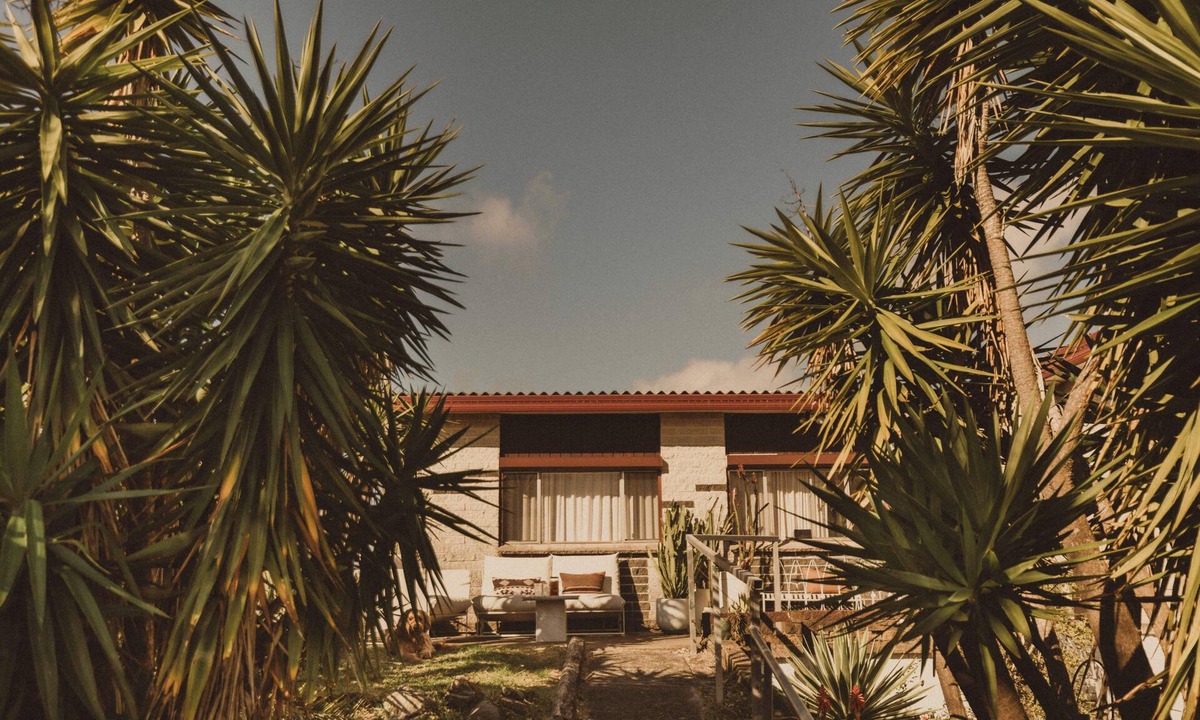 Bundeena House | Colourful 4Bed Coastal Family Home | Backs onto RNP, Ocean Views, Walk to Beach