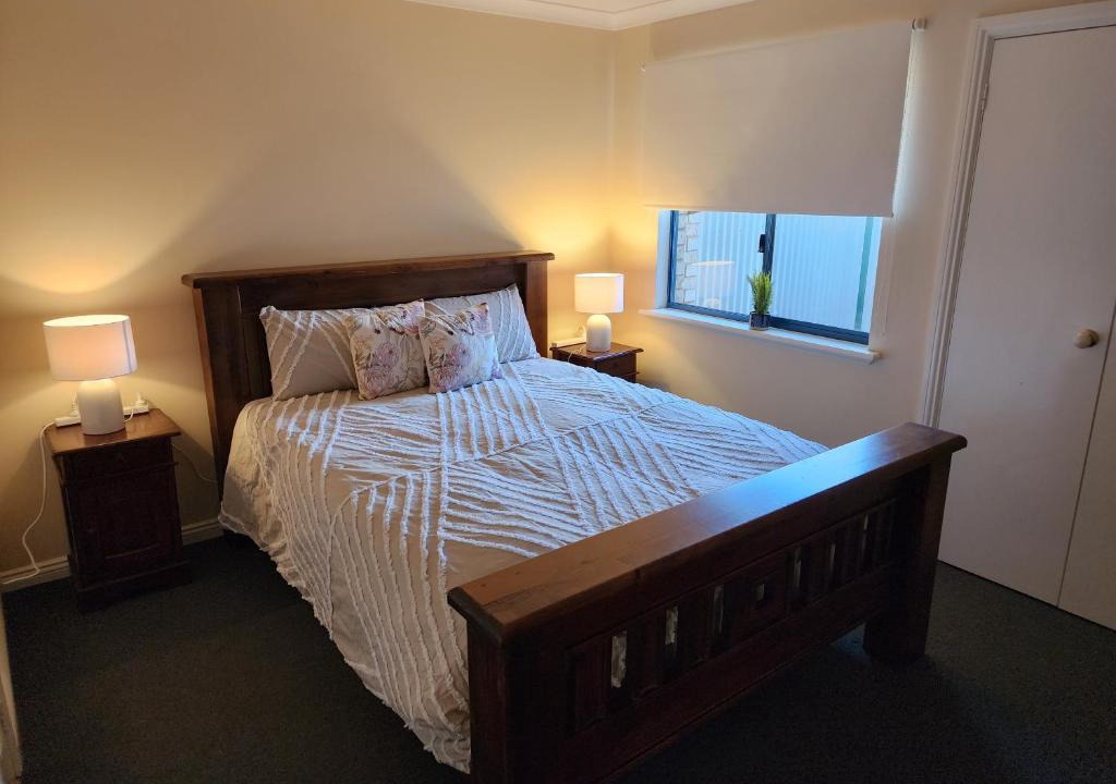 Boulder Villa | Comfortable Villa across the road from the Historic Recreation Hotel