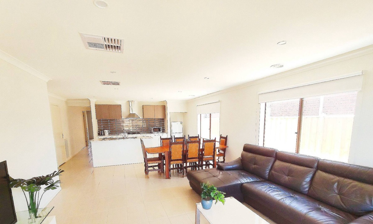 Werribee House | Comfy Quiet 5BR House,6 mins to TownCentre,Close to Werribee Zoo&VIC Rose Garden