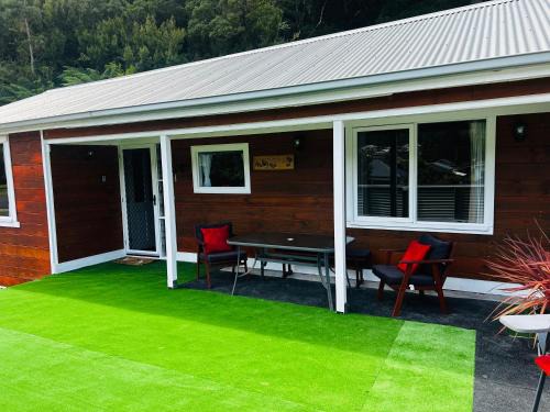 Queenstown House | Conlan Springs Cottage