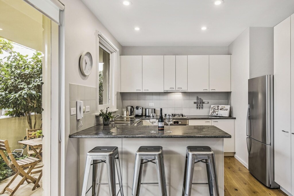 Malvern Apartment | Convenient and quiet in sophisticated Malvern