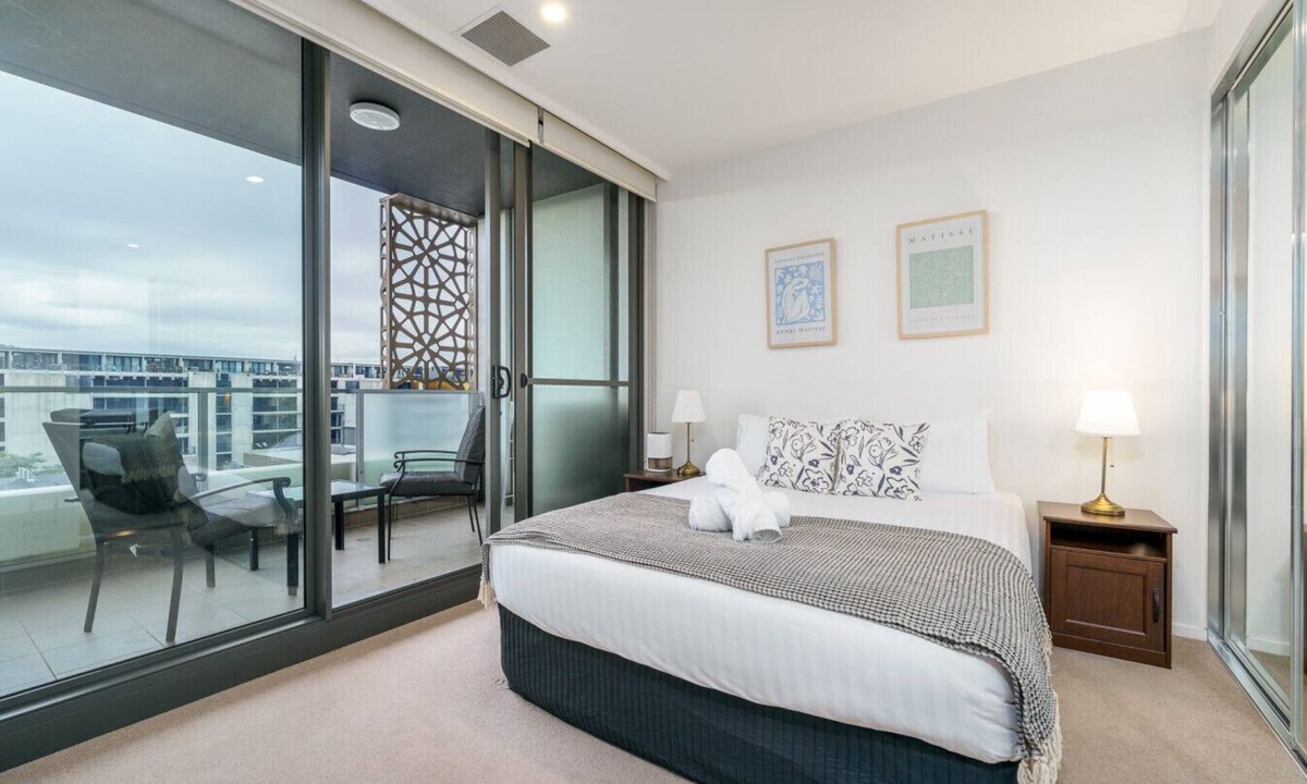 Braddon Apartment | Convenient City Apartment in the Heart of Braddon