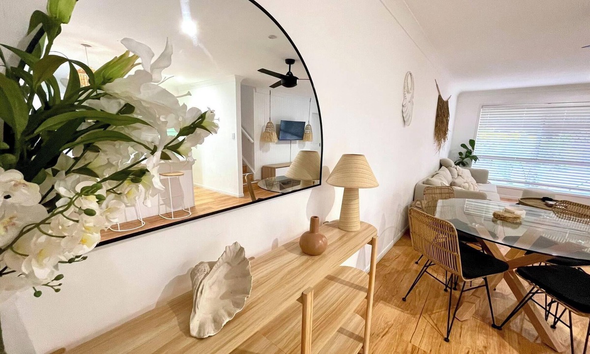 Bilinga House | Coolangatta Surf & Stay – 3BR Townhouse