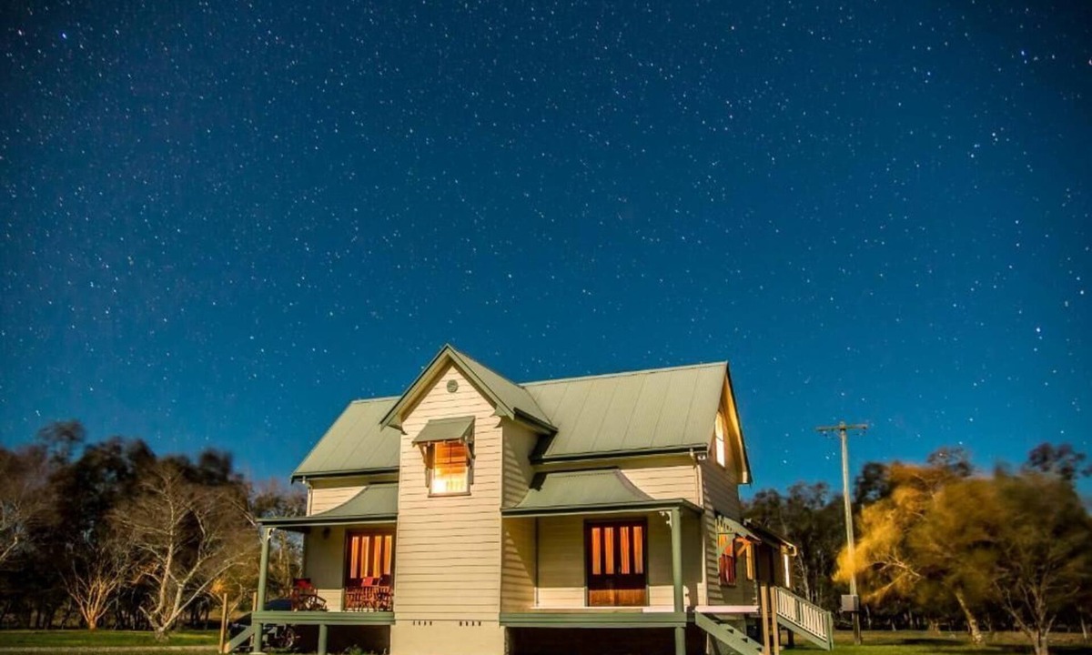 Mayers Flat House | Cosy Country Cottage