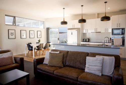 Alonnah House | Couples Getaway on Bruny Island