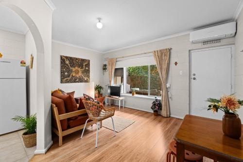 Mile End House | Courtyard 2 Bed Apartment Mile End