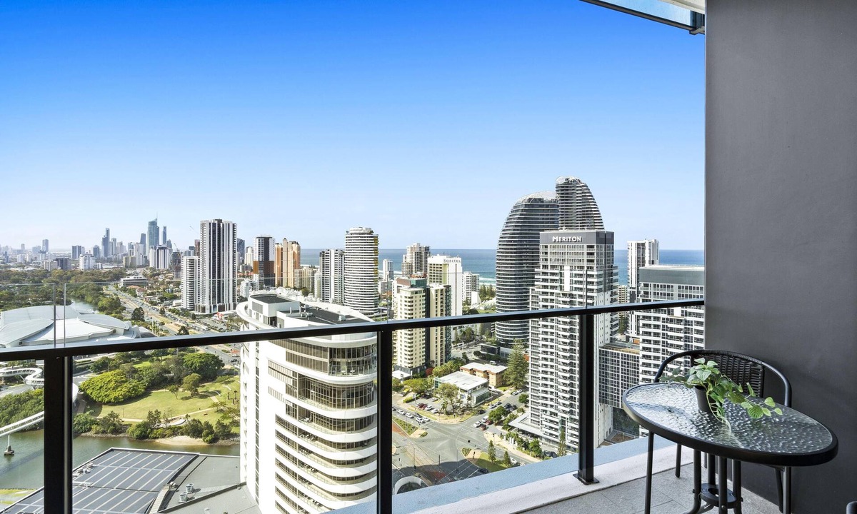 Broadbeach Apartment | Cozy 2 Bedroom Apartment (No Parking) - Q Stay (12801 - 3N - NB)