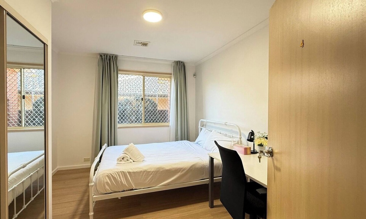 Turner House | Cozy Queen Room | 5-Min Walk to ANU | Near City