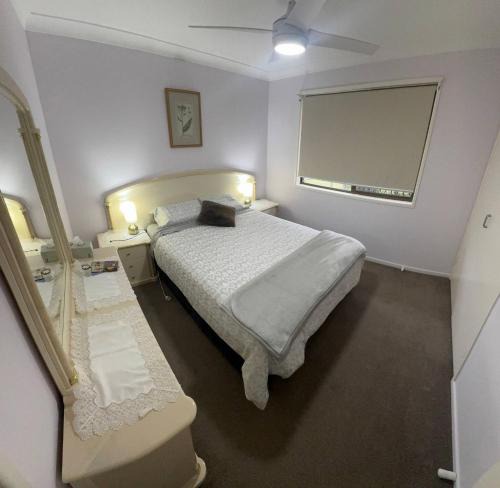Brighton House | Cozy Quiet Beach Room R1