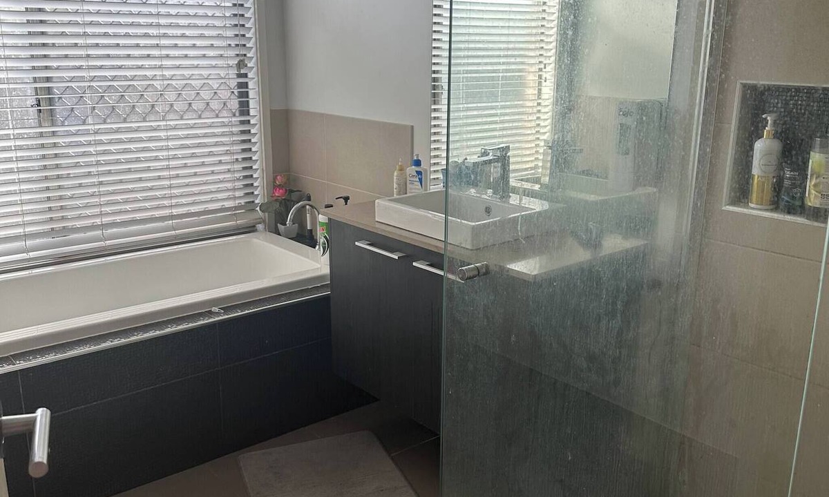 Caloundra West House | Cozy Room Rental in Caloundra West with Private Facilities