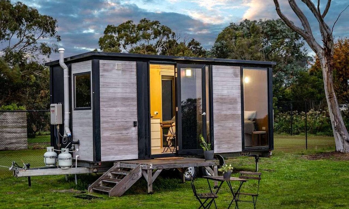 Cape Schanck Cabin | Cozy Tiny House Accommodation for Glamping in Victoria