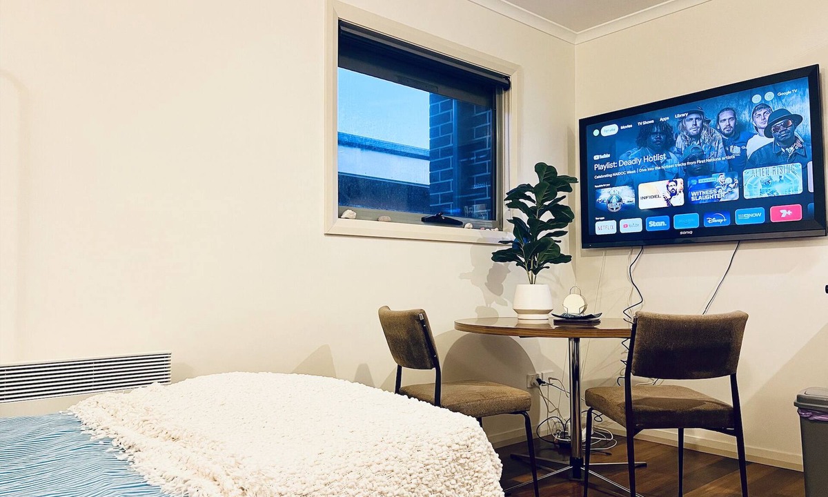 Penguin Apartment | Cozy Unit in Penguin