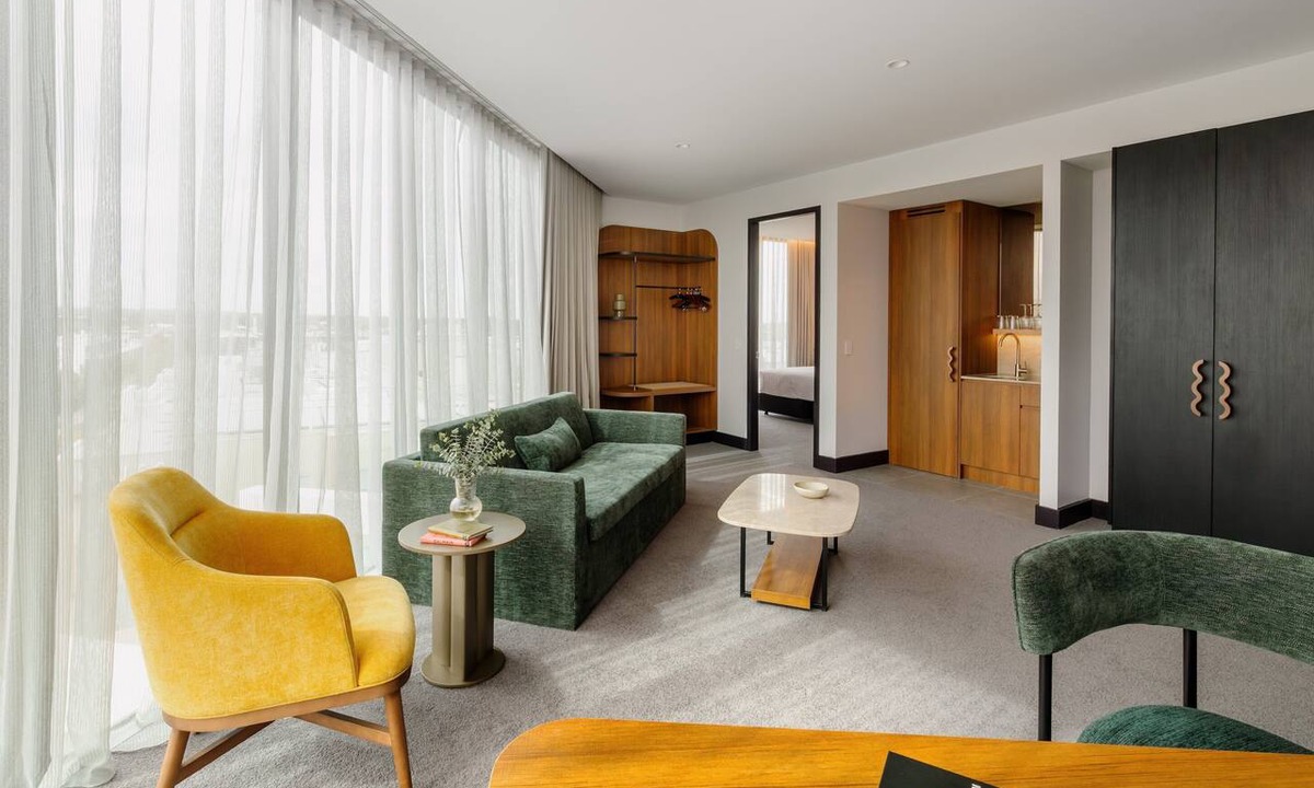 Mawson Lakes Hotel | Crowne Plaza Adelaide Mawson Lakes by IHG