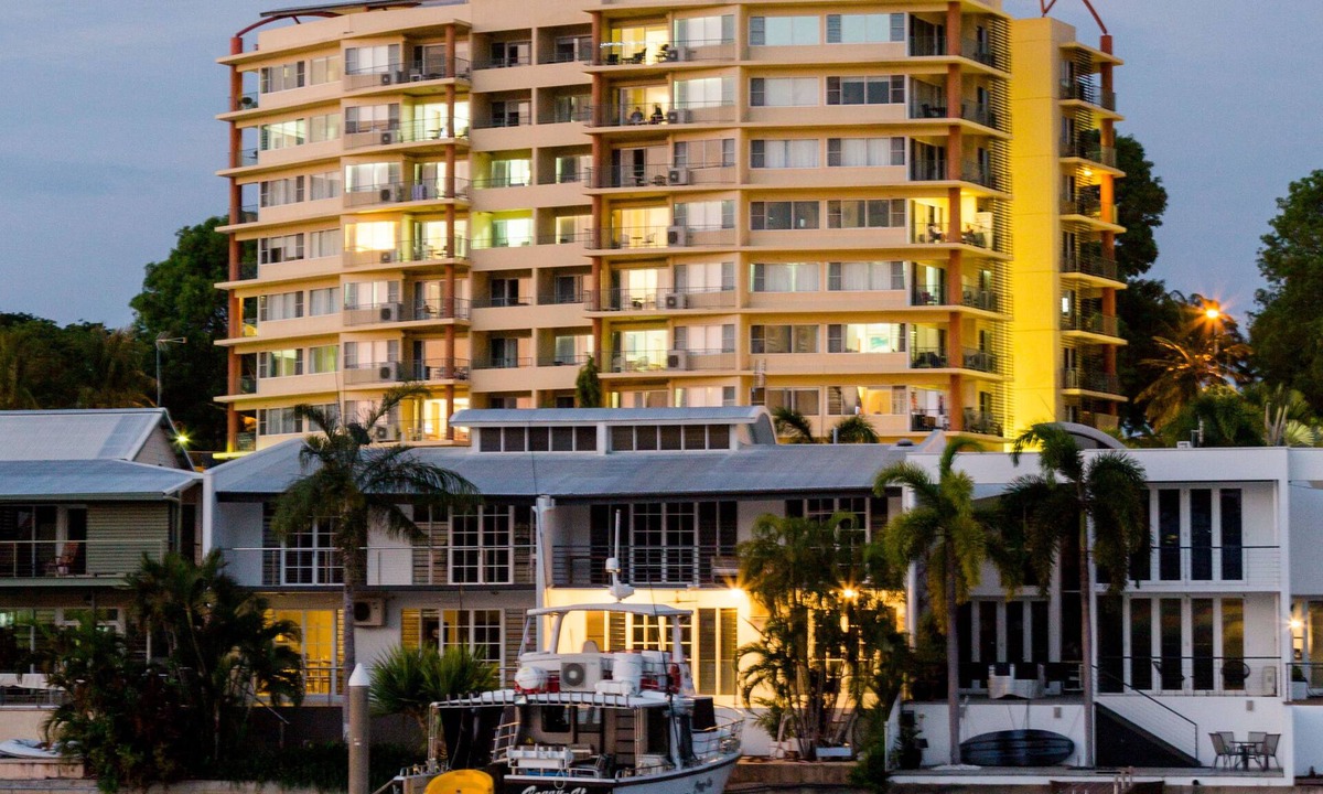 Cullen Bay Hotel | Cullen Bay Resort